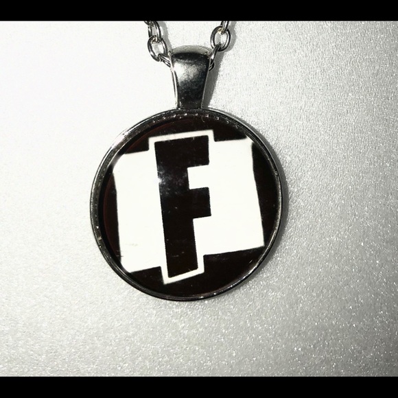 Fortnite Necklaces!! - Picture 6 of 8
